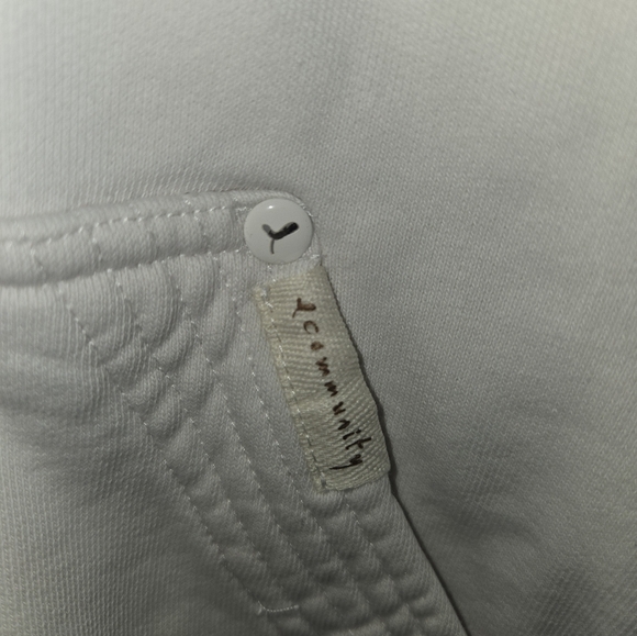 Aritza Community Hoodie - Picture 2 of 9